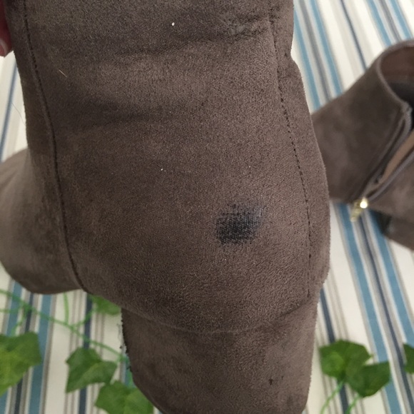 3/$30 Brown Booties with a Zipper - Picture 4 of 4